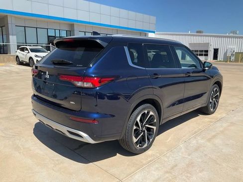 Used 2024 Mitsubishi Outlander SEL AWD/4WD image 38