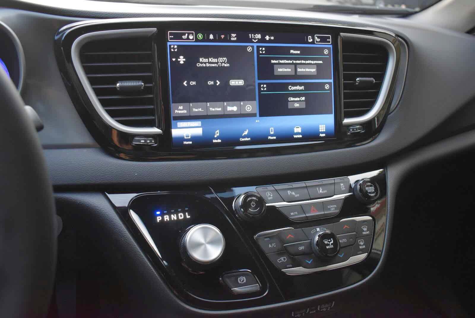 Used 2025 Chrysler Pacifica Select FWD image 18