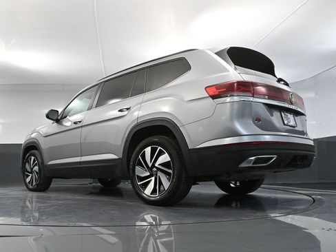 Used 2025 Volkswagen Atlas SE image 54