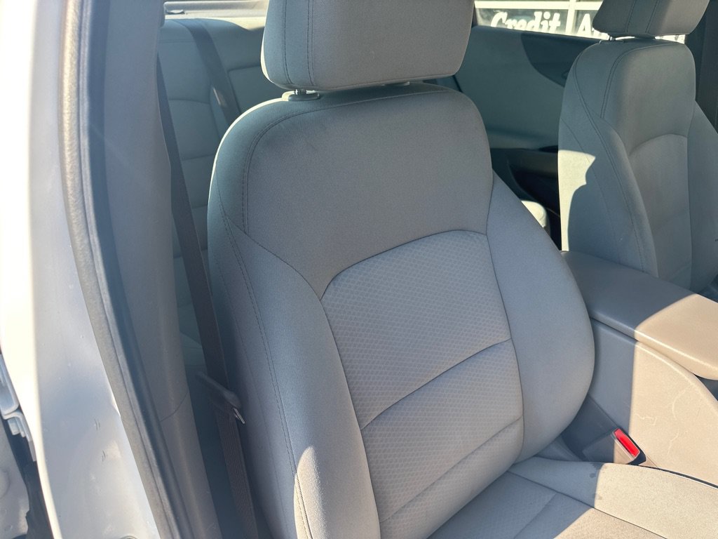 Used 2016 Chevrolet Malibu LS FWD image 9