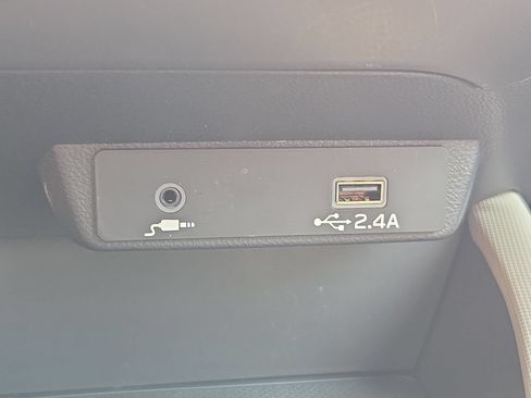Certified 2026 Subaru Forester AWD/4WD image 34