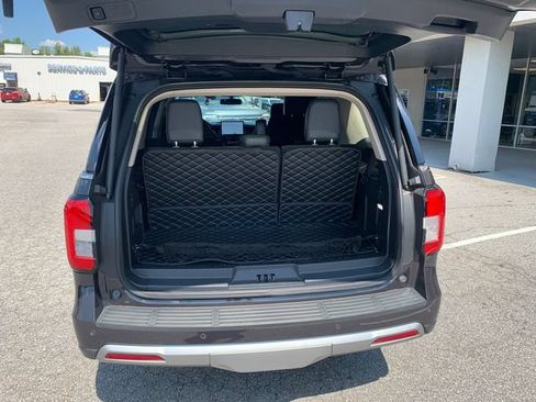 Used 2022 Ford Expedition XLT AWD/4WD image 9