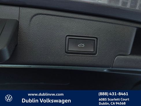 Certified 2024 Volkswagen Atlas Cross Sport SE image 25