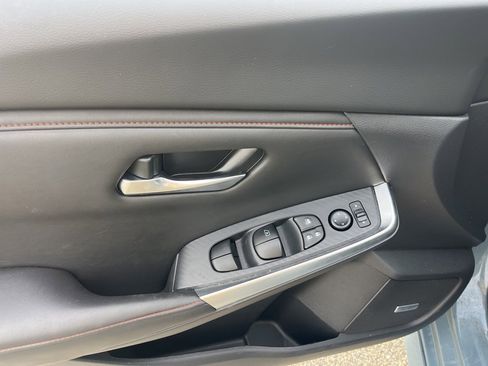 Used 2024 Nissan Sentra SR w/ SR Premium Package image 6