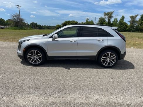 Used 2019 Cadillac XT4 Sport FWD image 2