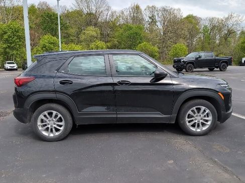 Used 2024 Chevrolet TrailBlazer LS FWD image 3