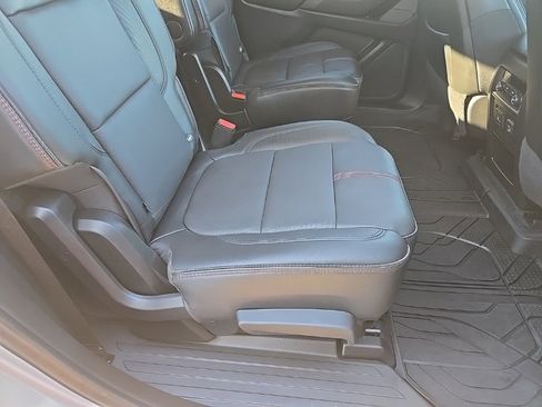 Used 2022 Chevrolet Traverse RS w/ LPO, Floor Liner Package image 80