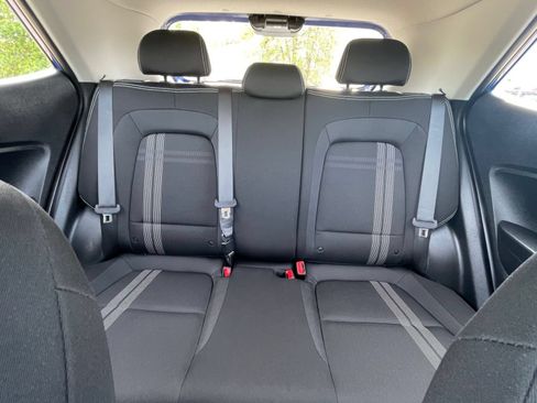 Used 2025 Hyundai Venue SEL FWD image 38