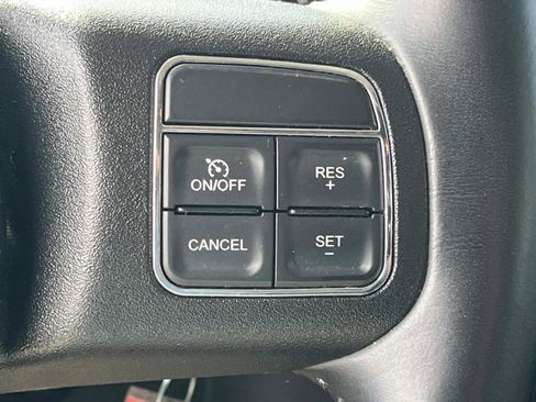 Used 2018 Jeep Wrangler Unlimited Sahara w/ Dual Top Group image 32