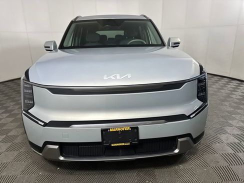 Used 2024 Kia EV9 Wind image 8