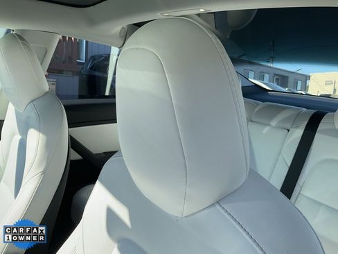 Used 2018 Tesla Model 3 Long Range image 17