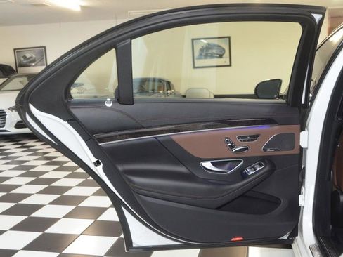 Used 2016 Mercedes-Benz S 550 Sedan image 34