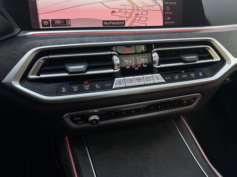 Used 2022 BMW X7 M50i image 94