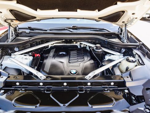 Used 2020 BMW X5 xDrive40i w/ Premium Package image 32