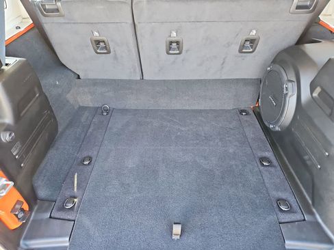 Used 2023 Jeep Wrangler Unlimited w/ Convenience Group image 34