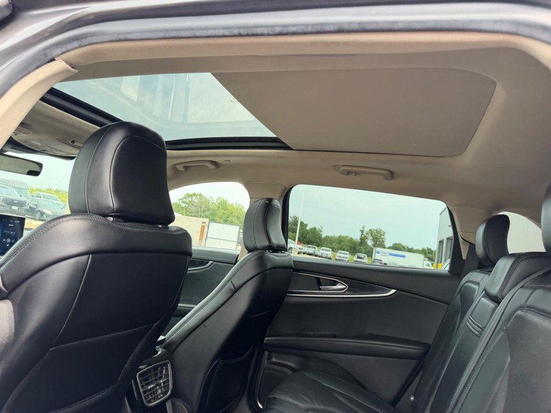 Used 2022 Lincoln Nautilus Reserve AWD/4WD image 11