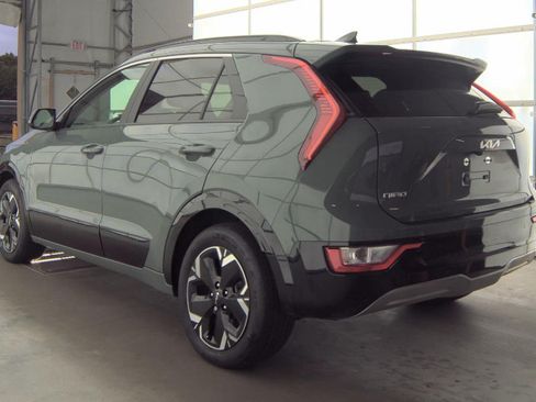 Certified 2024 Kia Niro Wind w/ Wind Preserve Package FWD image 8