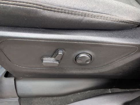 Used 2022 RAM 1500 Big Horn AWD/4WD image 18