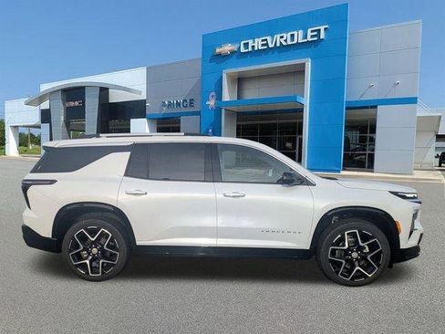 New 2026 Chevrolet Traverse High Country w/ LPO, Floor Liner Package image 3