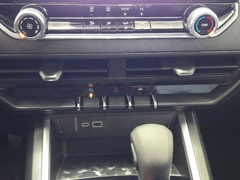 Certified 2024 Chevrolet Colorado Trail Boss w/ Advanced Trailering Package image 19