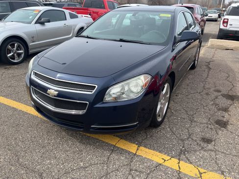 Used 2009 Chevrolet Malibu LT w/ HFV6 Engine Package image 3