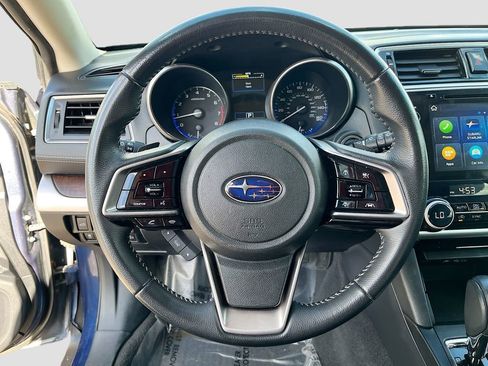 Used 2019 Subaru Outback 3.6R Limited AWD/4WD image 11