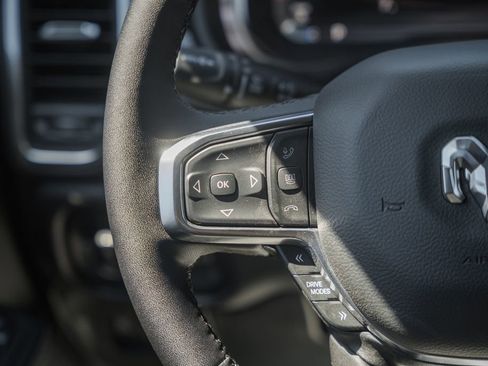 New 2026 RAM 1500 Laramie AWD/4WD image 33