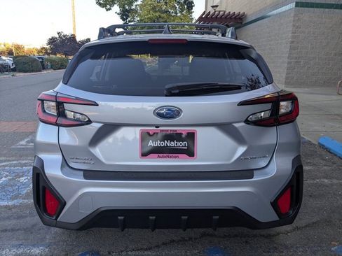 Used 2025 Subaru Crosstrek 2.5i Premium AWD/4WD image 8