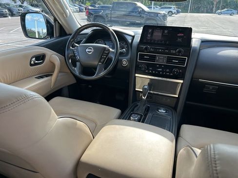 Used 2022 Nissan Armada SV w/ SV Appearance Package RWD image 10