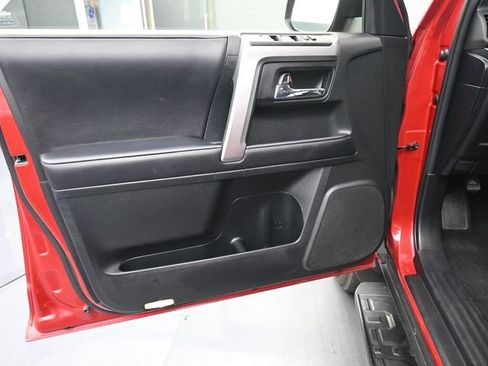 Used 2024 Toyota 4Runner SR5 image 10