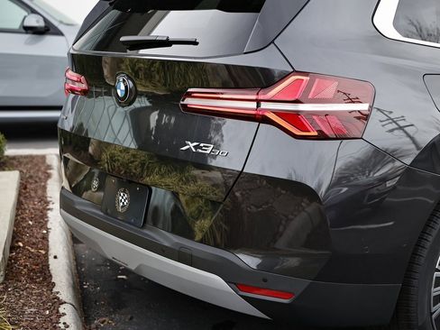 New 2026 BMW X3 xDrive30 w/ Premium Package image 9