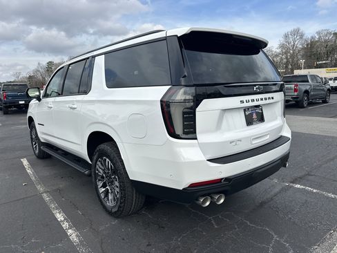 New 2026 Chevrolet Suburban Z71 image 7
