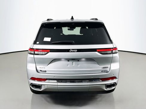 New 2025 Jeep Grand Cherokee Overland w/ Luxury Tech Group IV image 6