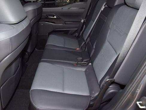 Used 2024 Lexus GX 550 w/ Accessory Package (Z1) AWD/4WD image 14