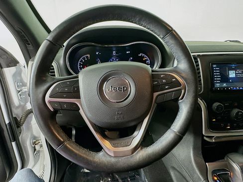 Used 2021 Jeep Grand Cherokee Laredo X AWD/4WD image 15