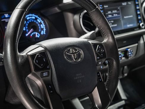 Certified 2020 Toyota Tacoma TRD Off-Road w/ Technology Package AWD/4WD image 20