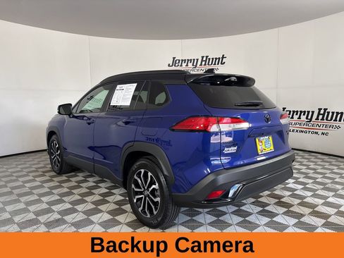 Used 2024 Toyota Corolla Cross AWD Hybrid w/ Moonroof Package image 7