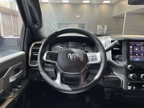 Used 2022 RAM 3500 Big Horn AWD/4WD image 19