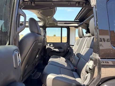 Used 2024 Jeep Wrangler High Altitude AWD/4WD image 16