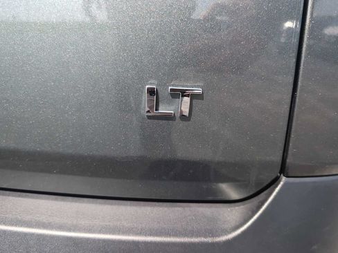 Used 2023 Chevrolet Traverse LT FWD image 31