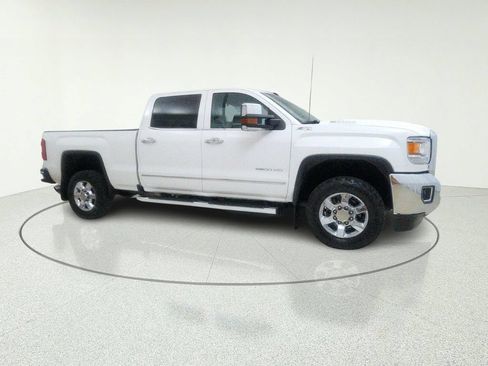 Used 2018 GMC Sierra 2500 SLT w/ Driver Alert Package AWD/4WD image 14