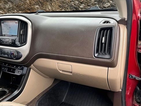 Used 2018 GMC Canyon SLT w/ Driver Alert Package image 15