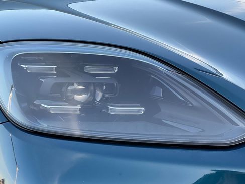 Used 2024 Porsche Cayenne image 10