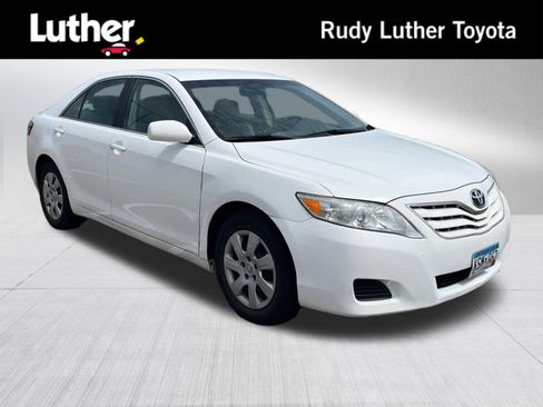 Used 2011 Toyota Camry FWD image 1