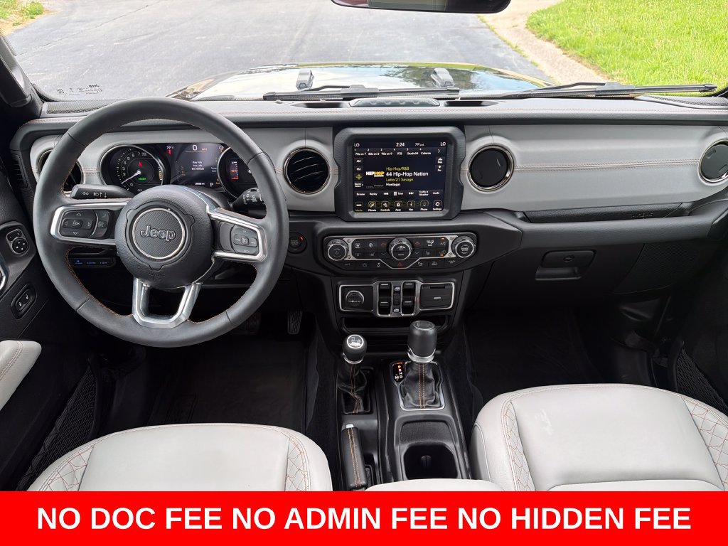 Used 2023 Jeep Wrangler Unlimited Sahara AWD/4WD image 14