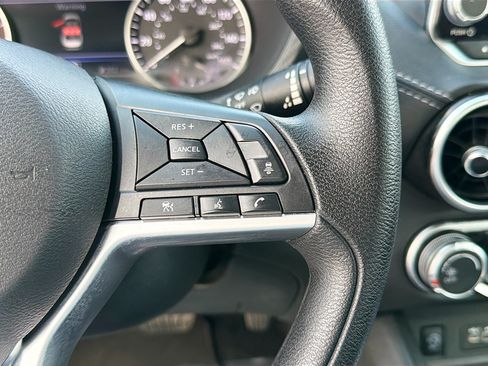 Used 2025 Nissan Sentra SV FWD image 37