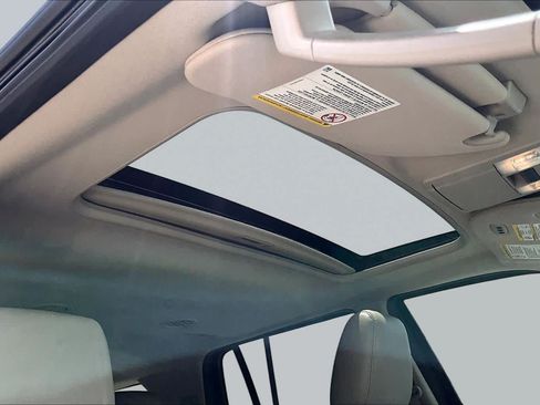 Used 2017 Lincoln Navigator Select RWD image 13