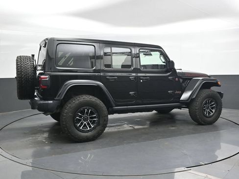 Used 2024 Jeep Wrangler Unlimited Rubicon AWD/4WD image 4