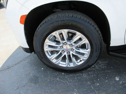 Used 2021 GMC Yukon XL SLT w/ SLT Premium Package AWD/4WD image 15
