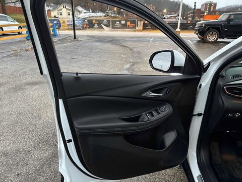 Used 2022 Buick Encore GX Preferred w/ Cold Weather Comfort Package image 10